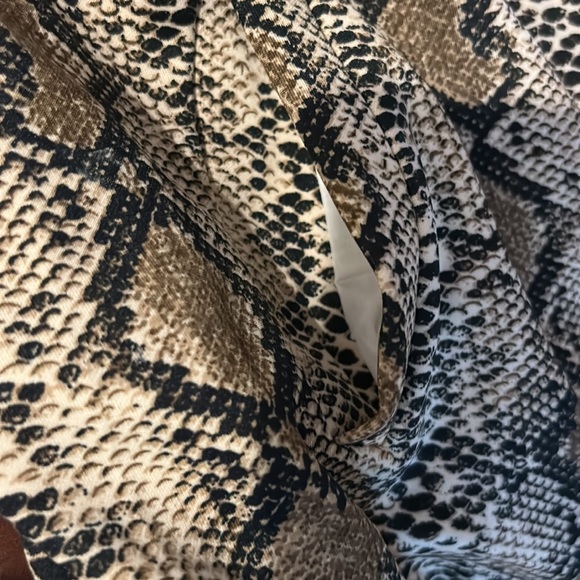 Snake Skin Print Faux Fur “R Fashion Apparel” Open Cardigan - Picture 8 of 8